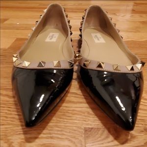 VALENTINO PATENT ROCKSTUD BALLET FLAT